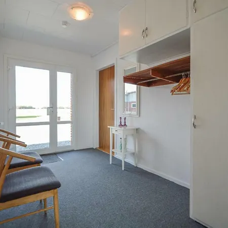 Holiday home 5 Bedroom Gorgeous In Bredebro *